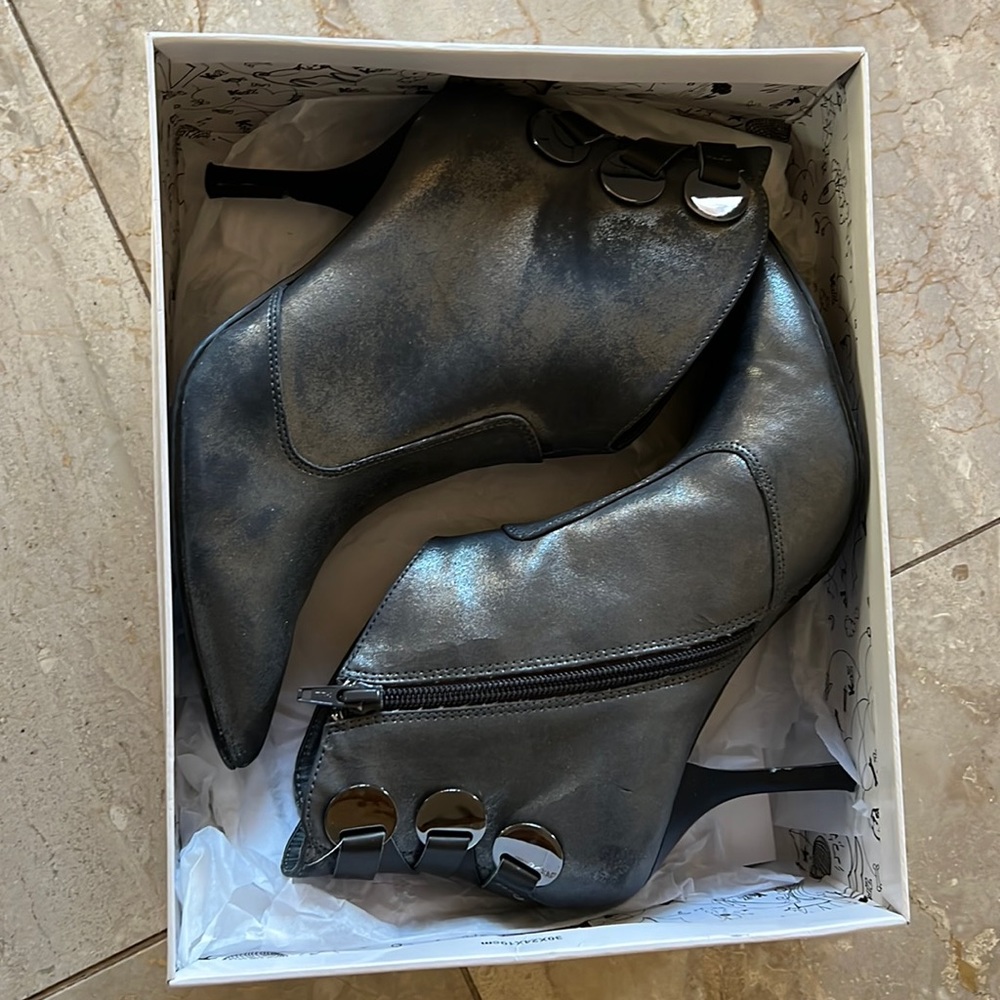 Kathy Van Zeeland high heel booties